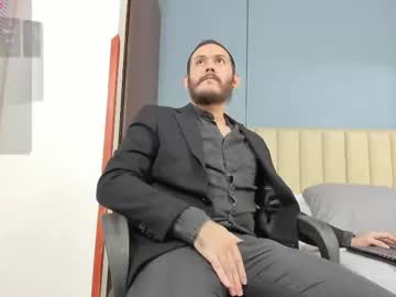 Jeanpiere02, masturbation with feet in the air [180 tokens left] Welcome guys, make me cum 💦🍆  #feets #uncut #mature #hugecock #latino, webcam photo