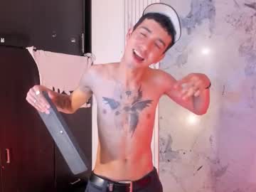 Jhampierr_21, GOAL: cum [500 tokens remaining] Welcome to my room! #feet #young #cum #skinny #new, webcam photo