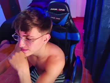 justin_trevor - Live Male Cam – Free Gay Cam Show