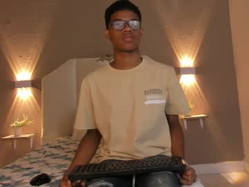 Kaisonrouse, 18 years old, I want to receive your affection, show me your love #new  #femboy  #18 #young #bigdick, webcam photo