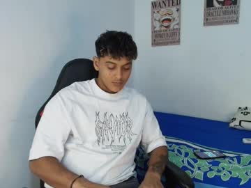 Kenneth_taylorr, 19 years old, Kenneth_taylorr's room #18 #c2c #teen #bigcock #latino, webcam photo