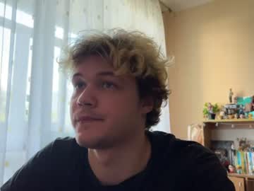 Kenny088, GOAL: take off t-shirt (5min) [40 tokens remaining] Welcome to my room! #new #cum #blond #gay #bigcock, webcam photo