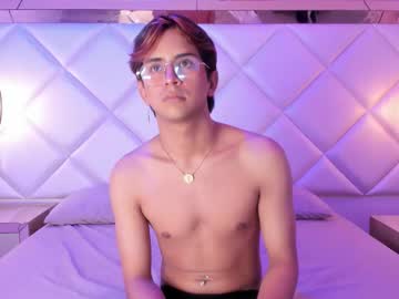 Kingkalio, GOAL: Jerk off [27 tokens remaining] Welcome to my room! #feet #blonde #redhead #lovense #new, webcam photo