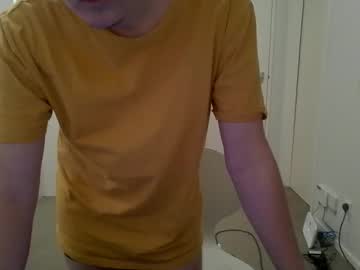 kiwi_twink21 - Live Male Cam – Free Gay Cam Show