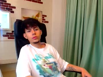 krewvaughn - Live Male Cam – Free Gay Cam Show