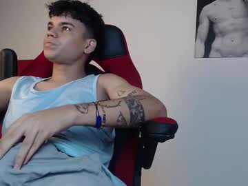 Krisbats, 18 years old, Hello, I want to make friends all over the world [362 tokens left] // #latino #bigcock #twink #young #new, webcam photo