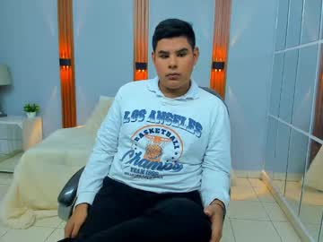 Leandro_s, 18 years old, Show Cum!!💦 #18 #new #curvy #cum #bigcock [500 tokens remaining], webcam photo