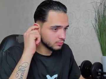 Leonardomicah, 19 years old, Welcome to my room! - Repeating Goal: Make me cum for you ! - #18 #bigcock #feet #new #young, webcam photo