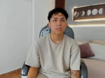 Liam__fox, 18 years old, GOAL: full naked [35 tokens remaining] hot shower 💦 #bigcock #tattoo #new #feet #cum, webcam photo