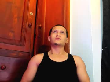Liam_knight, cum mas consolador 500 tk #new #latino #18 #musculoso #bigcock, webcam photo