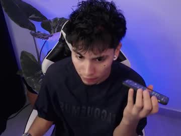 Liam_ruiz_, 18 years old, 🍼 GOAL: Put vibrator toy [40] 🍼 🔥welcome to my room💖 #18 #lovense #anal #muscle #latino, webcam photo