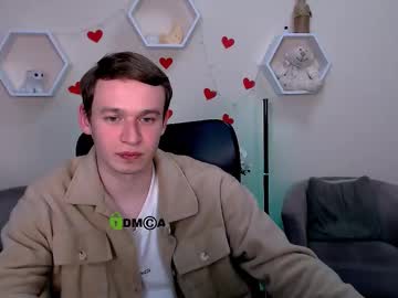 Liam_vortex, GOAL: push up 15 times [99 tokens remaining] Welcome to my room! #shy #teen #18 #bigcock #gay, webcam photo