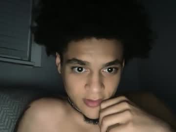 lightskinwithgirth - Live Male Cam – Free Gay Cam Show