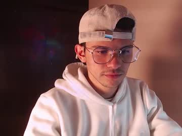 little_daniell - Live Male Cam – Free Gay Cam Show