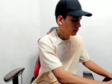 Littlemax23, 22 years old, GOAL: show  cock [35 tokens remaining] Welcome to my room! #new #bigcock #cum #young #twink, webcam photo