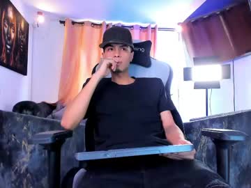 Logan_crown, 20 years old, GOAL: take out my milk, it's all yours [600 tokens remaining] Welcome to my room! #feet #twink #bigcock #cum  #new, webcam photo