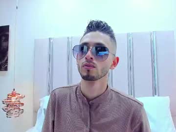 Loganbroocks, Come and Enjoy 😏💦🔥 #18 # #gay #cum #latino #anal, webcam photo