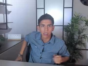 lucca_moreti - Live Male Cam – Free Gay Cam Show