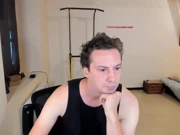 Lucianvertigo, 30 years old, Day 1 Handstands,Training naked [800 tokens remaining] #new, webcam photo
