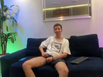 Mael_beischel, GOAL: Get Naked [25 tokens remaining] Welcome to my room! #new #young  #cum #twink #18, webcam photo