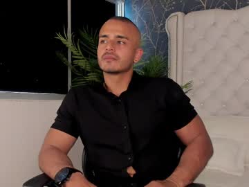 Magnusclark, Show muscles [200 tokens left] #new #muscle #cum #bigcock  #bdsm, webcam photo