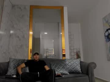 Maik_mejia, 21 years old, Dance Sexy [15 tokens left] #muscle #young #cum #horny #new, webcam photo