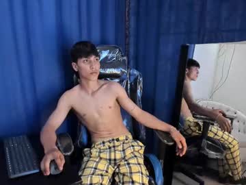 Maoo18, 18 years old, break the underwear [96 tokens left] #bigcock #18 #muscle #young  #cum, webcam photo