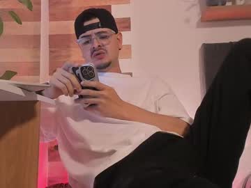 Marco_alvani, 25 years old, GOAL: Nude me [40 tokens remaining] Welcome to my room! #feet #new #bigcock #latino #bigdick, webcam photo