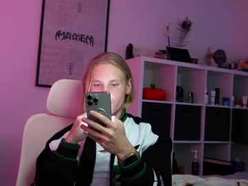 Marcusjlahn, 24 years old, GOAL: touching mysels [122 tokens remaining] new new new! #new #young #teen #student #smooth, webcam photo
