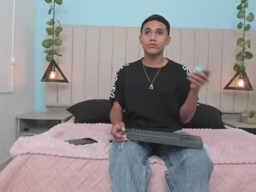 Matthieu_gimenex, 18 years old, GOAL: Cum Show [1111 tokens remaining] Welcome to my room! #18 #new #latino #bigcock #cum, webcam photo