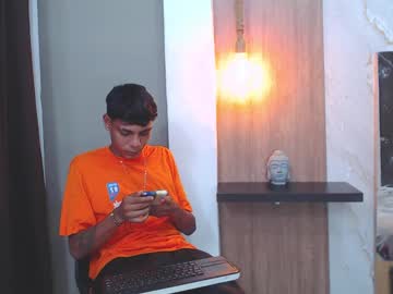 Max_willians_, GOAL: SHOW CUM [410 tokens remaining] Welcomo Babys come to live a great experience with me  #bbc #bigcock #muscle #18 #new, webcam photo