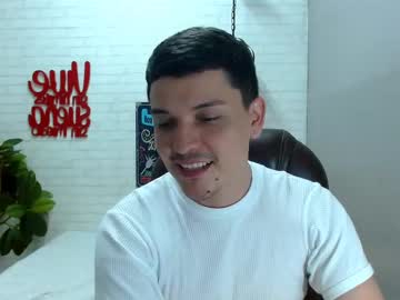maxiandrews_ - Live Male Cam – Free Gay Cam Show