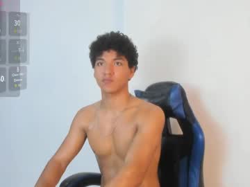 Maximiliano_kh4lil, 18 years old, Excite me and make me come like you know how to do it 🥵 #bbc  #18  #bigcock  #cum, webcam photo