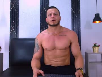 Maximiliano_stronge, 31 years old, Stand Up and Show dick [200 tokens left] #straight #mature #master #muscle #daddy, webcam photo