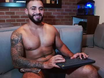maximo_luck – Watch Him Jerk, Strip, & Show It All