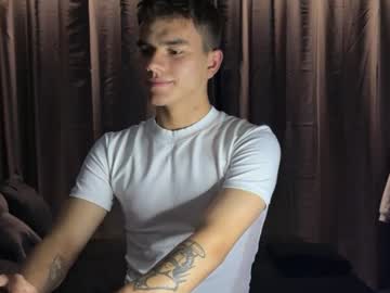 Maxwool, 18 years old, ❤️ Lets play! 💦 🎯 Taking off my top and massaging my abs | Hi, I'm Max [70 tk left] #young #bigcock #uncut #new #muscle, webcam photo