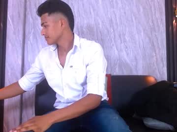 maxwyatt_1 - Live Male Cam – Free Gay Cam Show