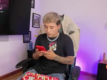 Michael_lopez_1, red ass [40 tokens left] #femboy #twink #anal #fuckmachine #18, webcam photo