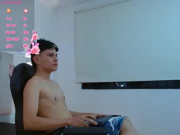 Milo_tay1, GOAL: fingers HOLE [28 tokens remaining] ❤️💖Hi guys make me cum with your tips … if you love me tip me 5 🥰 55 🥰 555 🥰 5555 #18  #femboy #twink #daddy #cum, webcam photo