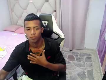 Nando_col, GOAL: DANCE NAKED 🎶🍑 [107 tokens remaining] HELLO MY LOVES I AM NEW AND I AM VERY HOT 😈🔥 #NEW #BIGCOCK #LATINO #SEXY, webcam photo