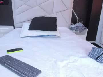 Naren_blake, GOAL: SHOW MASTURBATION [120 tokens remaining] Welcome to Naren Blake room, interact and enjoy with me #muscle #new #latino #smallcock #gay, webcam photo