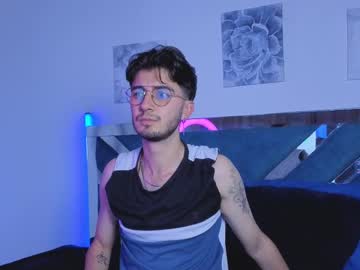 Nerd_perverse, 22 years old, shot show  [300 tokens left] #new #latino #bigdick #shot, webcam photo