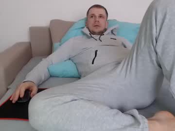 nikkiaadel – Live Performer
