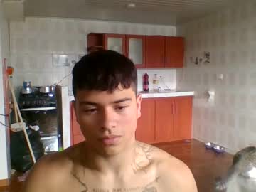 noah_223 - Live Male Cam – Free Gay Cam Show