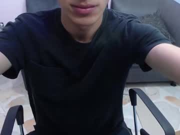 noah_peet - Live Male Cam – Free Gay Cam Show