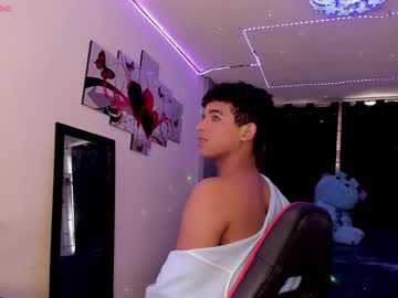 noah_smith04 - Live Male Cam – Free Gay Cam Show