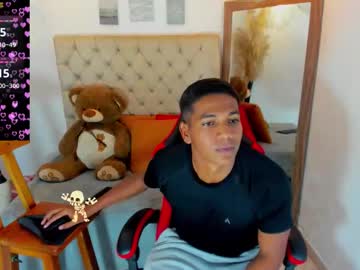 noah_sthone - Live Male Cam – Free Gay Cam Show