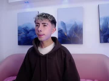noah_xitruxx - Live Male Cam – Free Gay Cam Show