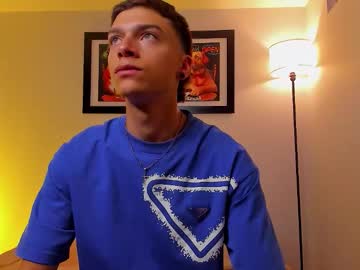 noahh_sky - Live Male Cam – Free Gay Cam Show