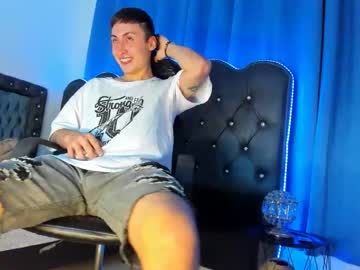 oliver_benedetti - Live Male Cam – Free Gay Cam Show